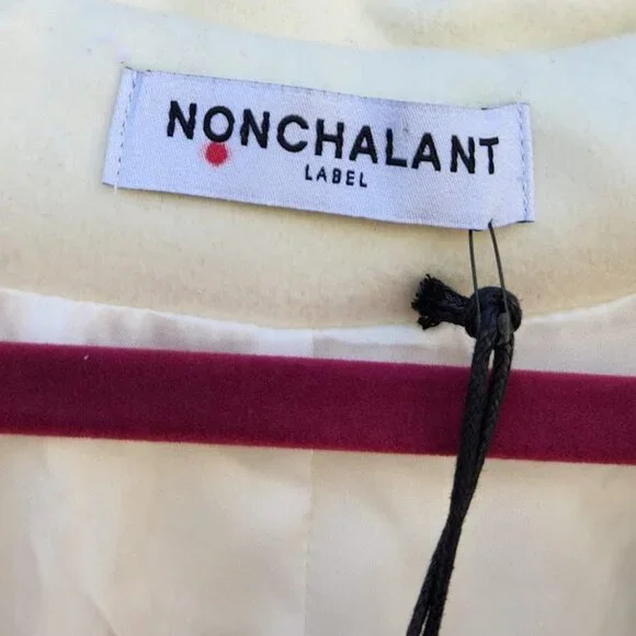 NONCHALANT Exaggerated Shoulder Leah Blazer